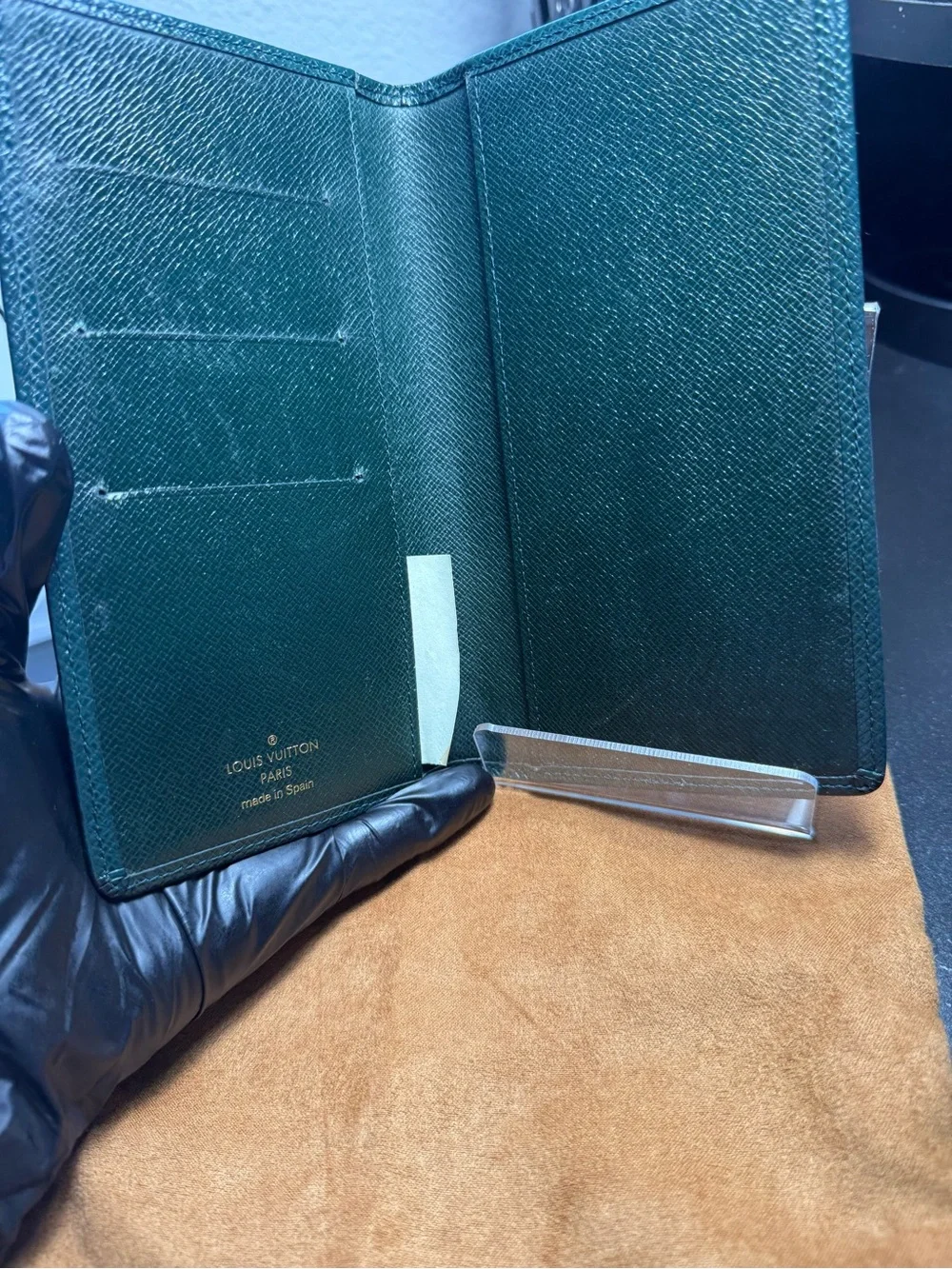 4th of July Sale🎉 Vintage Louis Vuitton Taiga Leather Address Book Cover Green